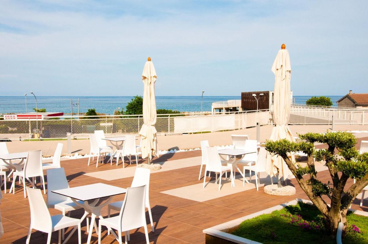 Ambruosi Village Resort & Spa Массиньяно Экстерьер фото