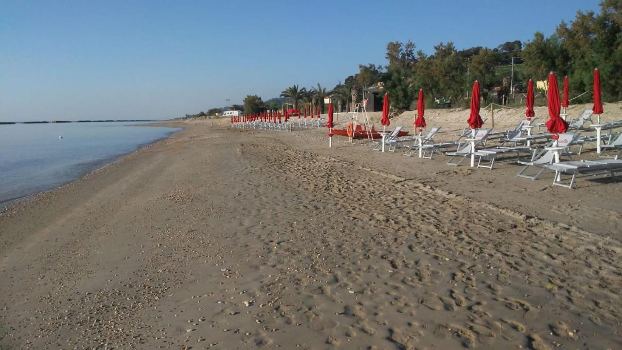 Ambruosi Village Resort & Spa Массиньяно Экстерьер фото